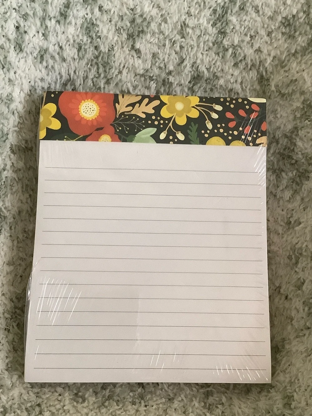 Paper Love Floral Top Lined Desk Top Notepad NWT ~150pages 4.5x5.5”